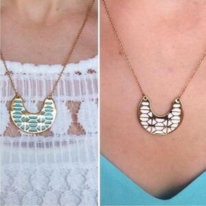 stella & dot ~ breezeblock enamel pendant necklace ~ reversible turquoise white